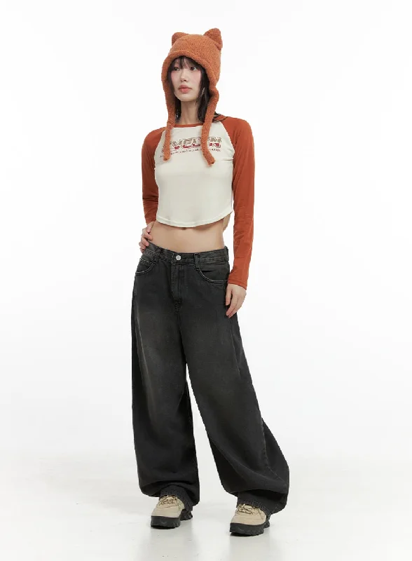 Phoebe Oversized Side-Tuck Jeans IO430